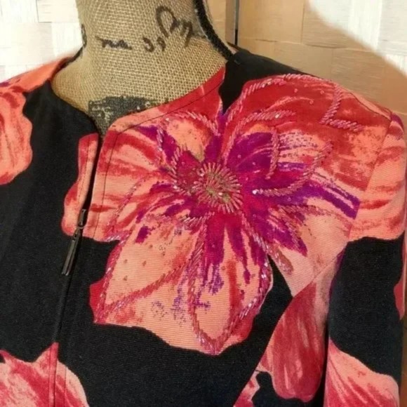 Victor Costa floral blazer size medium - Picture 4 of 9